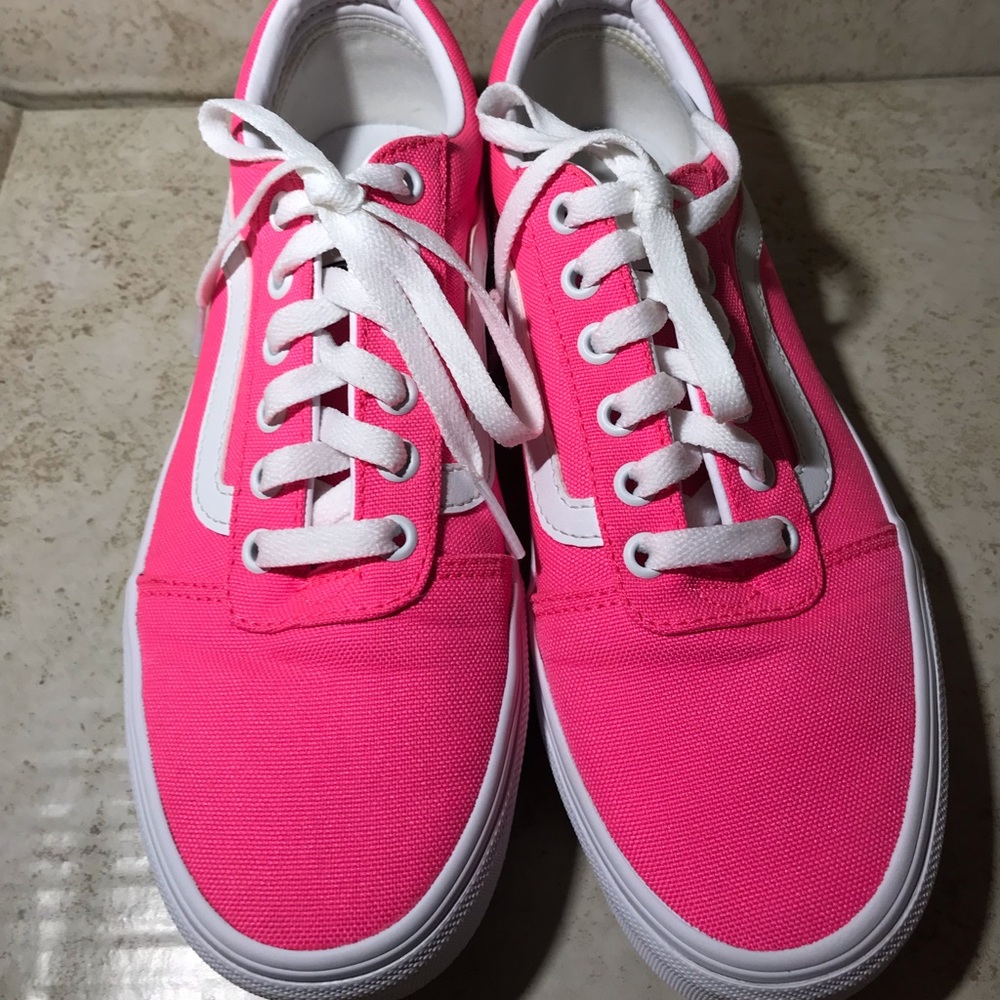 Vans Women’s 7.5 Pink Sneaker